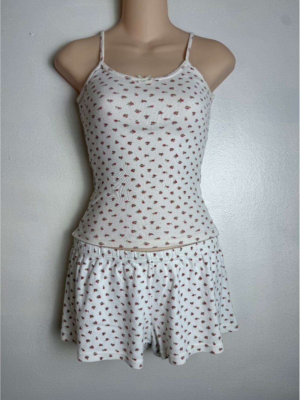 Brandy Melville White Floral Print Cotton Pajama Set & Tank Top and Shorts XS/S